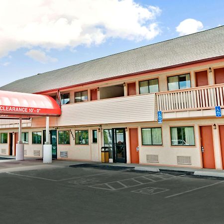 Days Inn By Wyndham Independence Exteriér fotografie
