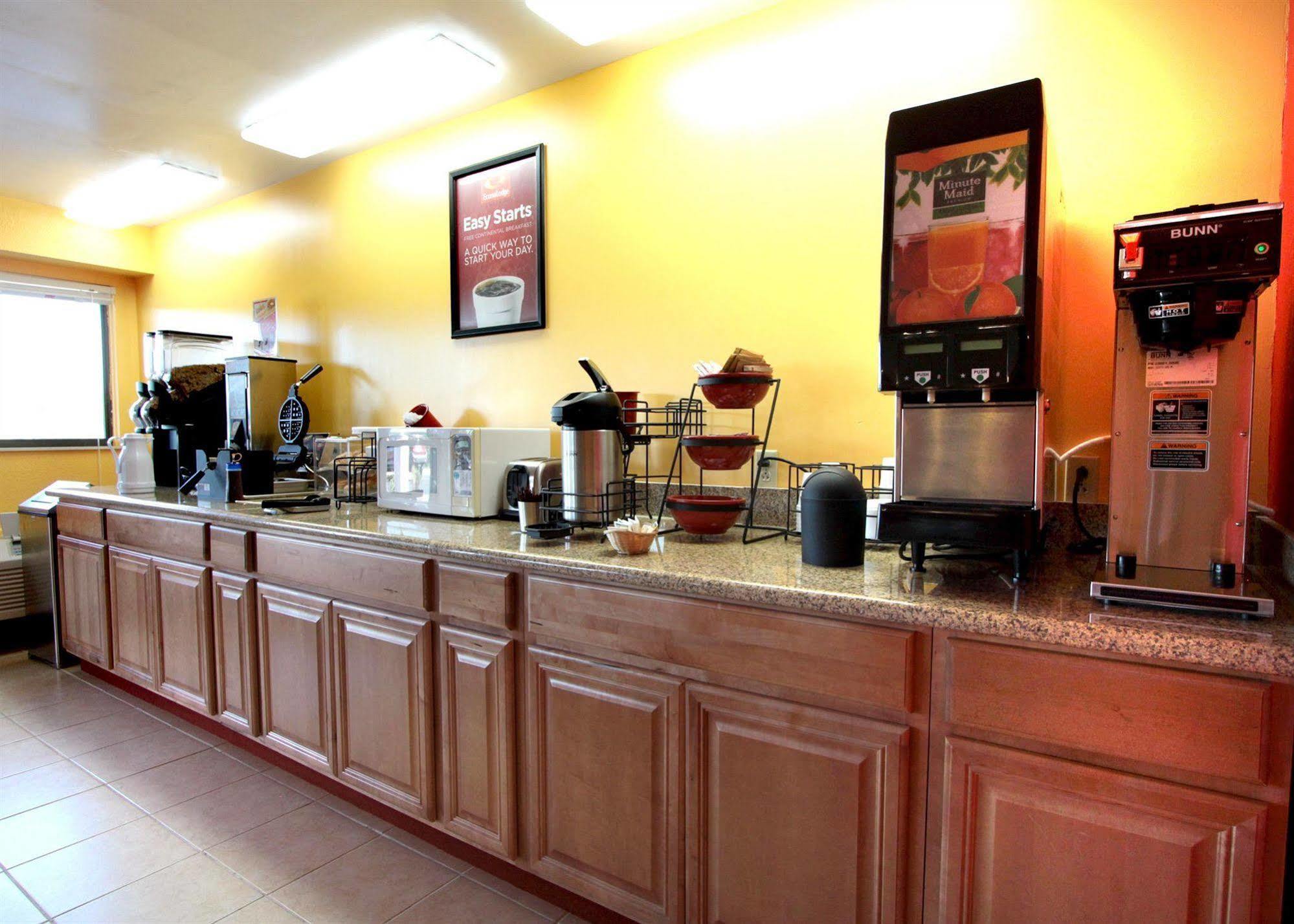 Days Inn By Wyndham Independence Restaurace fotografie